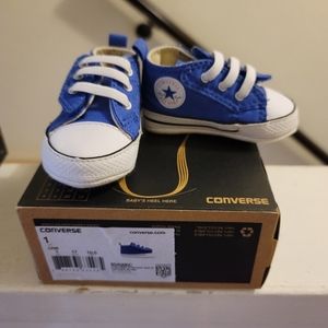 Baby converse crib shoe
